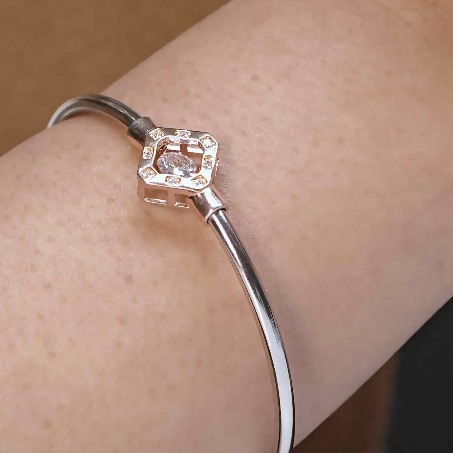 Circle Square Link AD Modern Bracelet - Image 2