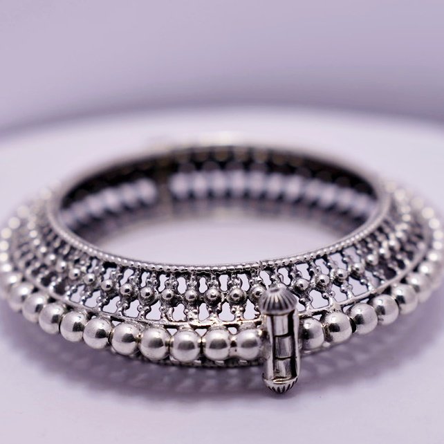 Traditional oxidised single Kada