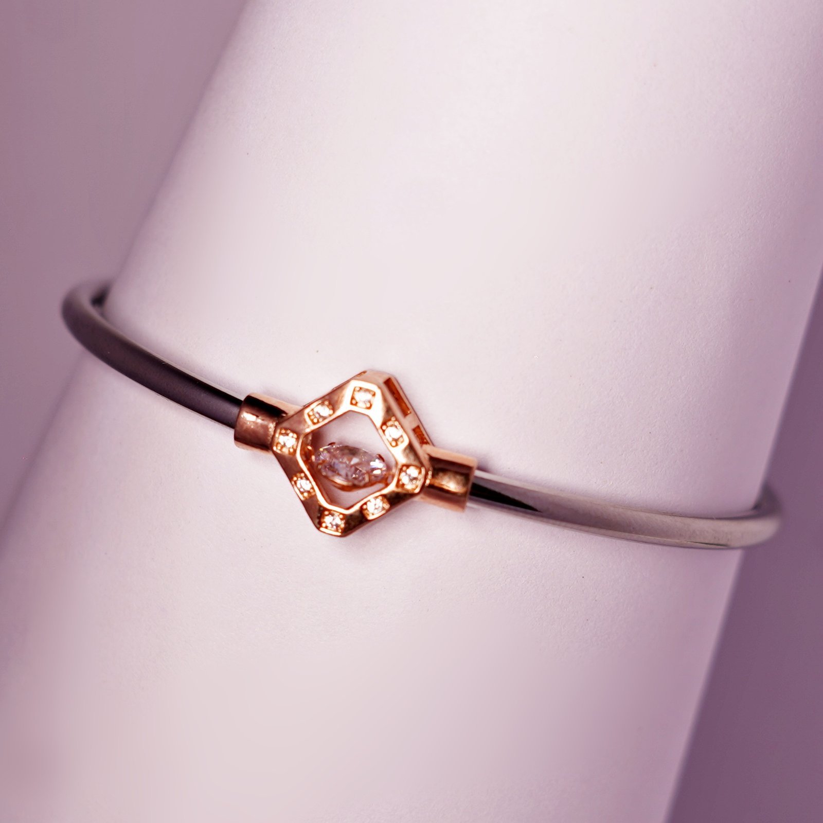 Circle Square Link AD Modern Bracelet - Image 4