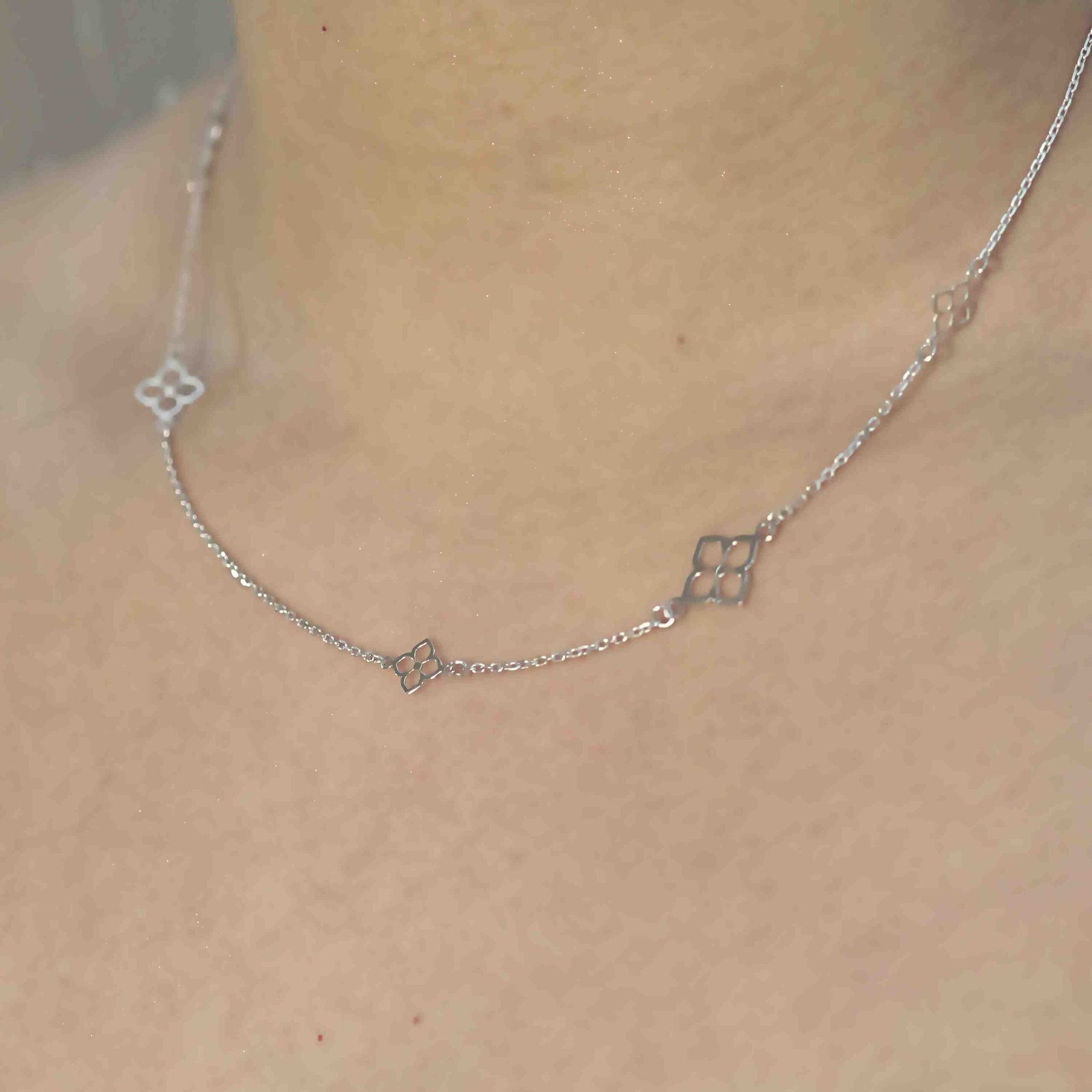 Silver Clover Motif Chain for Women - Image 2