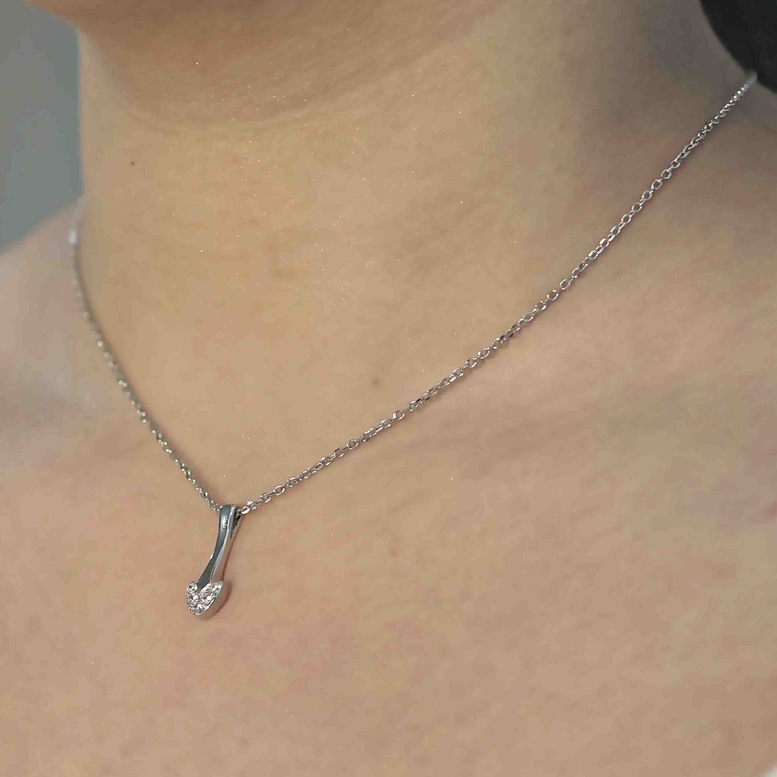 Silver Modern Ancor shape Chain for women - Image 2
