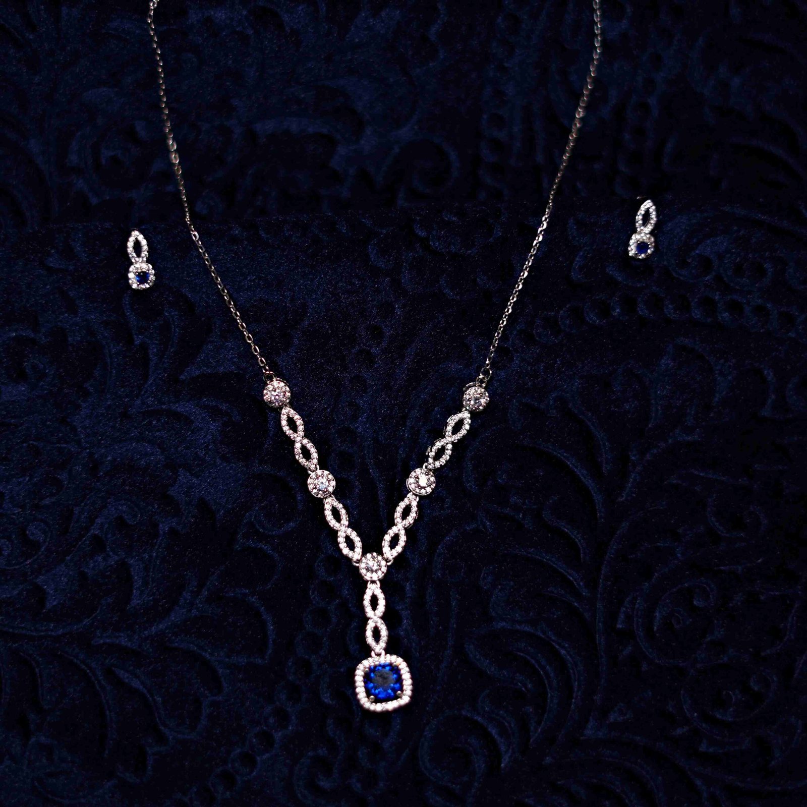 Italian Light Weight Chain with Blue Stone Set - Image 2