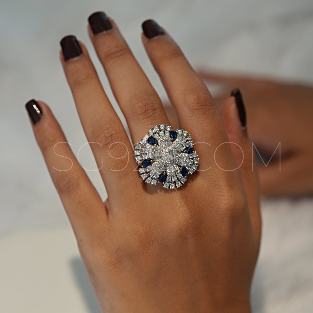 Silver Royal Blue Cutstone AD Modern Floral Rotatable Ring