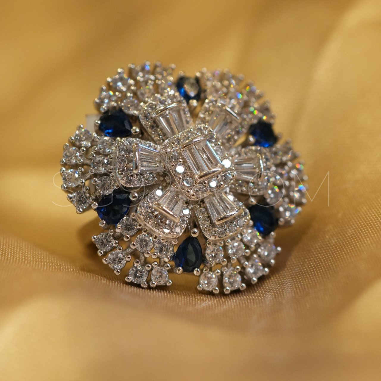 Silver Royal Blue Cutstone AD Modern Floral Rotatable Ring - Image 5